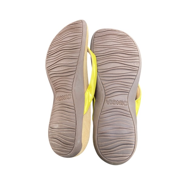 Vionic Yellow Tan Sandals with Cork-Like Sole - Picture 3 of 4